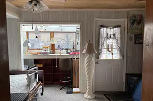 33 Lakewood Ave, Ronkonkoma, NY 11779 - Photo 5