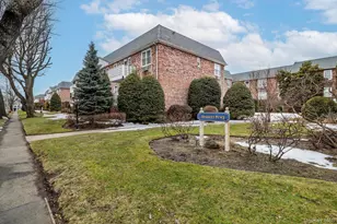 30 Daley Pl, Lynbrook, NY 11563 - Photo 3