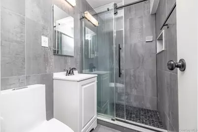 30 Daley Place #136, Lynbrook, NY 11563 - Photo 17