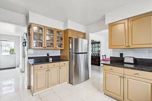 174 Bellmore St, Floral Park, NY 11001 - Photo 11