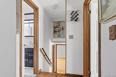 4 Karp Drive, Islip Terrace, NY 11752 - Photo 13