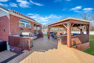 58 Lourae Dr, Massapequa Park, NY 11762 - Photo 33