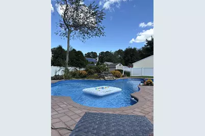 7 Woodbrook Drive, Ridge, NY 11961 - Photo 21