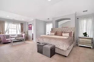 143 Classic Ct, White Plains, NY 10603 - Photo 21