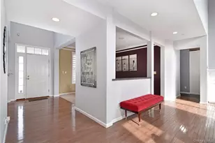 143 Classic Ct, White Plains, NY 10603 - Photo 5