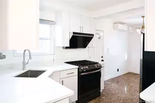 81-32 252nd St, Bellerose, NY 11426 - Photo 3