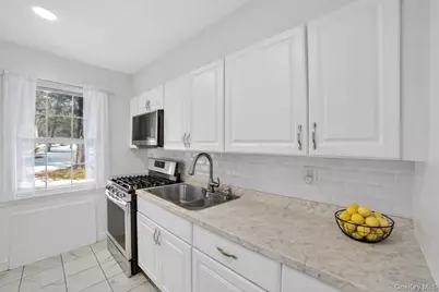 1 Fieldstone Drive #77, Hartsdale, NY 10530 - Photo 3