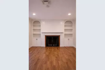 [Address not provided], Lindenhurst, NY 11757 - Photo 3