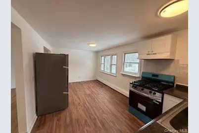 161 Glen Cove Avenue #2nd Fl, Glen Cove, NY 11542 - Photo 3