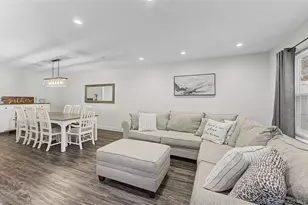 168 Gothic Cir, Manorville, NY 11949 - Photo 21