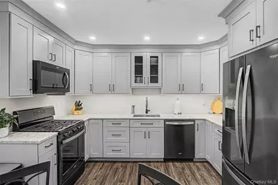 168 Gothic Circle, Manorville, NY 11949 - Photo 9