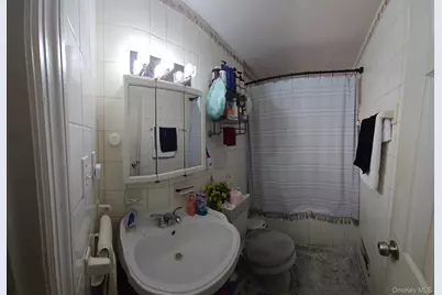 187 Urban Avenue, Westbury, NY 11590 - Photo 5