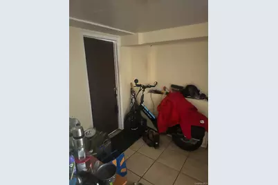 187 Urban Avenue, Westbury, NY 11590 - Photo 7