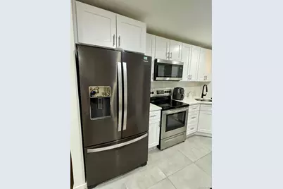 160 Pacific Street, Copiague, NY 11726 - Photo 5