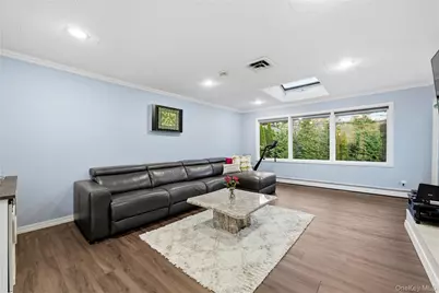 49 Canterbury Road, Woodbury, NY 11797 - Photo 9