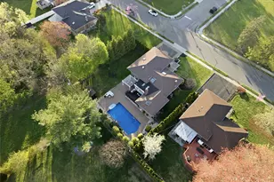 49 Canterbury Rd, Woodbury, NY 11797 - Photo 25