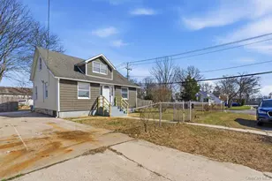 173 Ferndale Blvd, Islip, NY 11751 - Photo 17