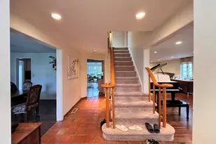 26 Polo Field Ln, Great Neck, NY 11020 - Photo 3