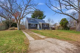 45 Meadowbrook Dr, Brentwood, NY 11717 - Photo 3