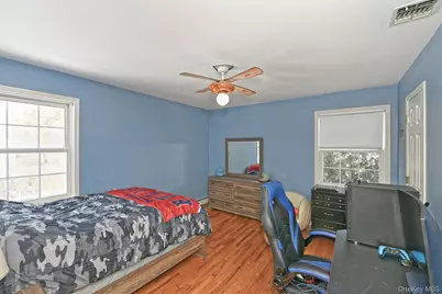 312 Cambon Avenue, Saint James, NY 11780 - Photo 19