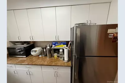 215-19 48th Avenue #2C, Oakland Gardens, NY 11364 - Photo 9