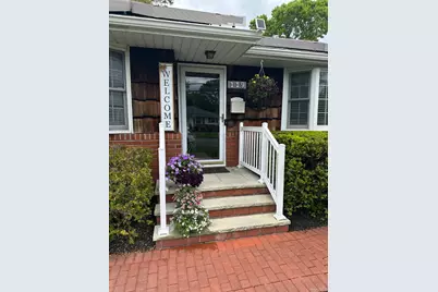 119 Jefferson Street, East Islip, NY 11730 - Photo 21