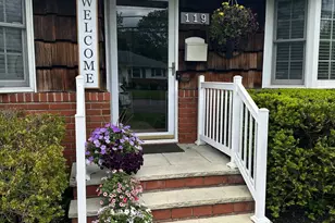 119 Jefferson St, East Islip, NY 11730 - Photo 21