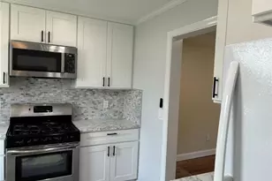 7 W Spruce St, Islip, NY 11751 - Photo 3