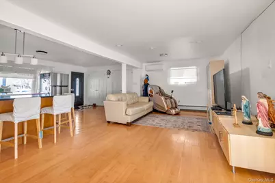 4 Carriage Lane, Levittown, NY 11756 - Photo 3