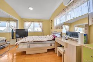 4 Carriage Ln, Levittown, NY 11756 - Photo 13