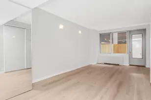 330 E 49th St, New York, NY 10017 - Photo 7