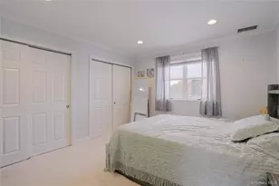 37 Harbor Ln, New Rochelle, NY 10805 - Photo 11