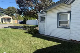 [Address not provided], Sayville, NY 11782 - Photo 15