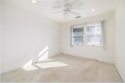 22 Ridgewood Drive, Wantagh, NY 11793 - Photo 17