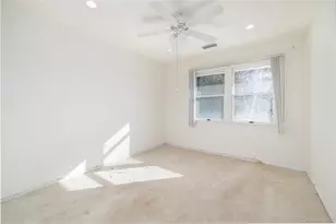 22 Ridgewood Dr, Wantagh, NY 11793 - Photo 17