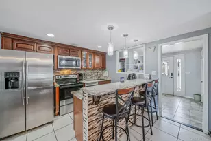 54 Pacific Ave, Deer Park, NY 11729 - Photo 7