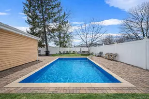 54 Pacific Ave, Deer Park, NY 11729 - Photo 31