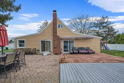 54 Pacific Avenue, Deer Park, NY 11729 - Photo 33