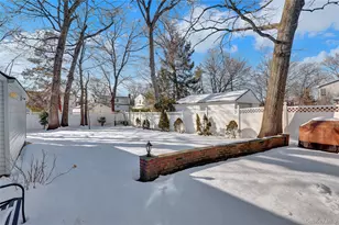 1526 Rhode Ave, Merrick, NY 11566 - Photo 19