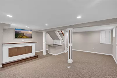 1526 Rhode Avenue, Merrick, NY 11566 - Photo 17