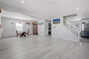 102 Old Farm Rd, Levittown, NY 11756 - Photo 5