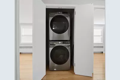 102 Old Farm Road, Levittown, NY 11756 - Photo 21