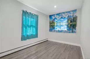 102 Old Farm Rd, Levittown, NY 11756 - Photo 19