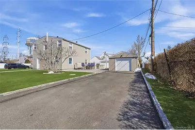 102 Old Farm Road, Levittown, NY 11756 - Photo 27