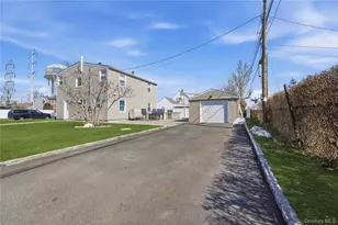 102 Old Farm Rd, Levittown, NY 11756 - Photo 27