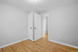 102 Old Farm Rd, Levittown, NY 11756 - Photo 17