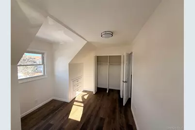 351 Roquette Avenue, Floral Park, NY 11001 - Photo 3