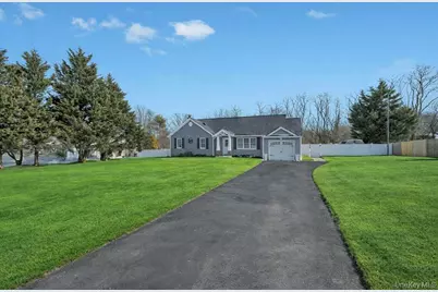 40 Great Rock Drive, Wading River, NY 11792 - Photo 3