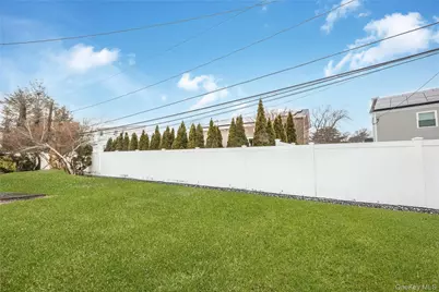 43 Maplewood Drive, Plainview, NY 11803 - Photo 25