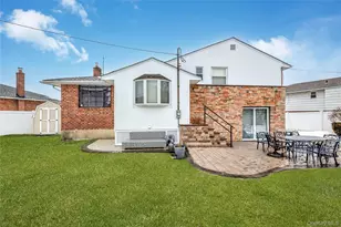 43 Maplewood Dr, Plainview, NY 11803 - Photo 23